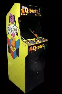 Image n° 1 - cabinets : Mello Yello Q*bert Image n° 1 - cabinets : Mello Yello Q*bert