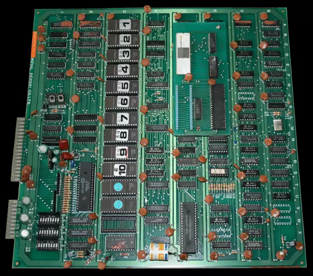 Image n° 1 - pcb : Royal Queen [BET] (Japan 841010 RQ 0-07)